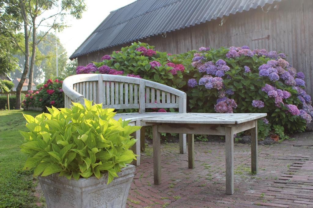 Wartena Hoeve - Vega B&B Extérieur photo